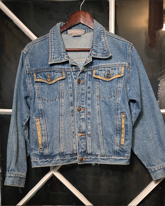 Veste de jeans poisson Koi peint à la main - Image 2