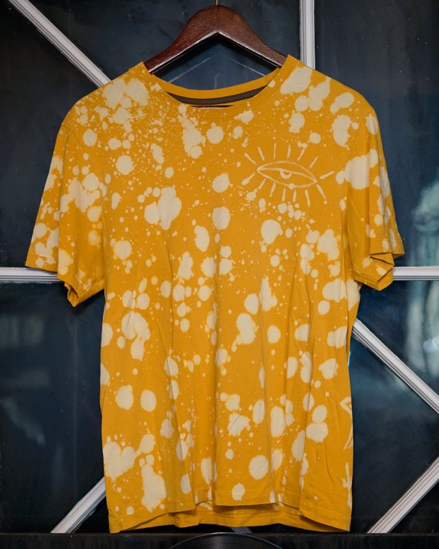 T-shirt Jaune bleach art - Image 2