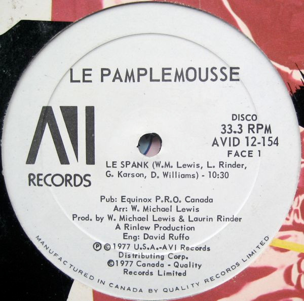 Le spank / Monkey see, monkey do